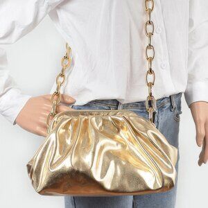 Metallic Pouch W Ccb Resin Chain